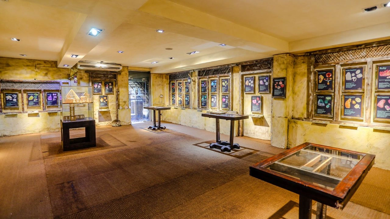 Gem museum and cutting